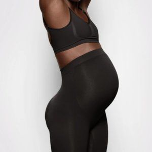 SKIMS MATERNITY SCULPTING SHORT MID THIGH